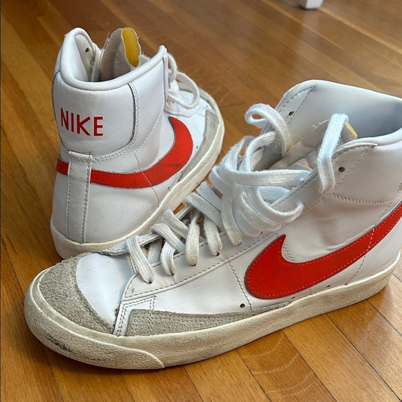 Nike White and Red High-Top Sneakers - Picture 2 of 4